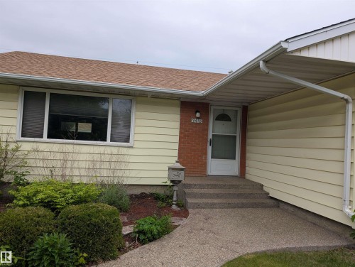 9443 75 Street, Edmonton, AB 