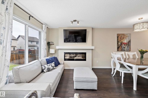 2152 Cassidy Wynd, Edmonton, AB 