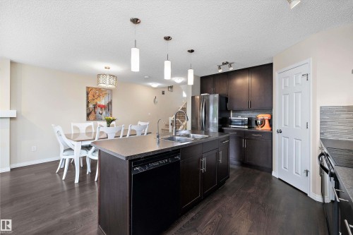 2152 Cassidy Wynd, Edmonton, AB 