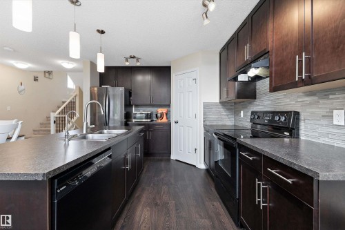 2152 Cassidy Wynd, Edmonton, AB 