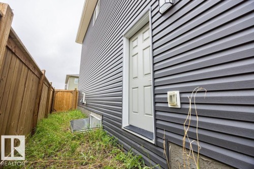 Side Separate Entrance For Future Self-Contained Suite Potentail. - 2031 207 Street, Edmonton, AB 