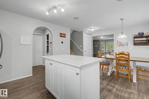 4137 Tompkins Way, Edmonton, AB 