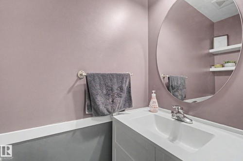 4137 Tompkins Way, Edmonton, AB 