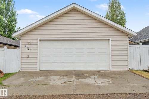4137 Tompkins Way, Edmonton, AB 