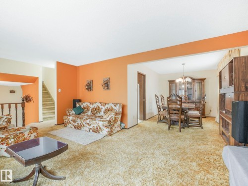 10206 173A Avenue, Edmonton, AB 
