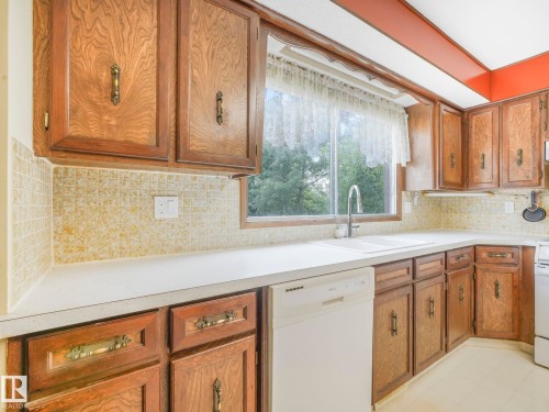 10206 173A Avenue, Edmonton, AB 