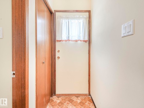 10206 173A Avenue, Edmonton, AB 