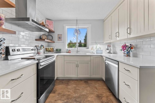5709 51 Avenue, Cold Lake, AB 