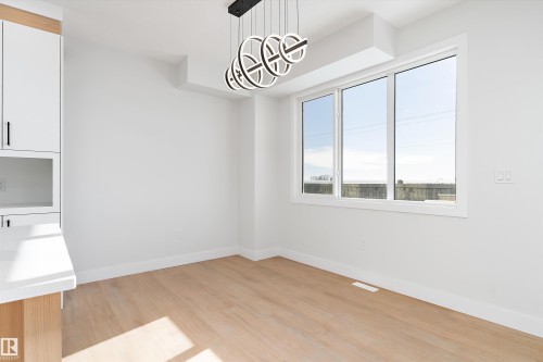 34 Astoria Place, Devon, AB 