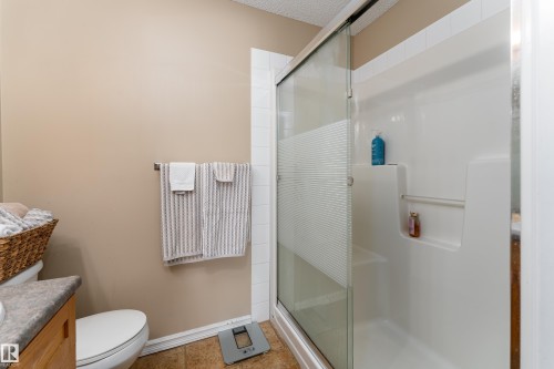 103 13710 150 Avenue, Edmonton, AB - Indoor Photo Showing Bathroom