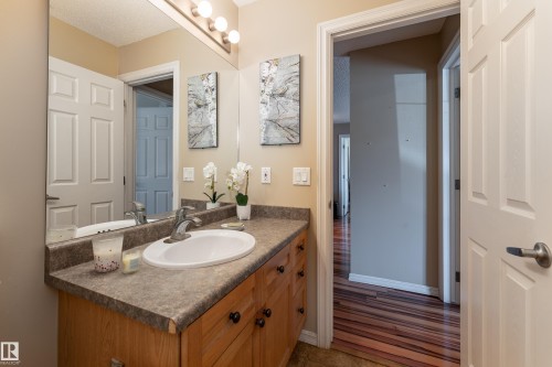 103 13710 150 Avenue, Edmonton, AB - Indoor Photo Showing Bathroom