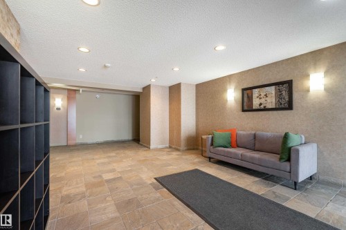 103 13710 150 Avenue, Edmonton, AB - Indoor Photo Showing Other Room