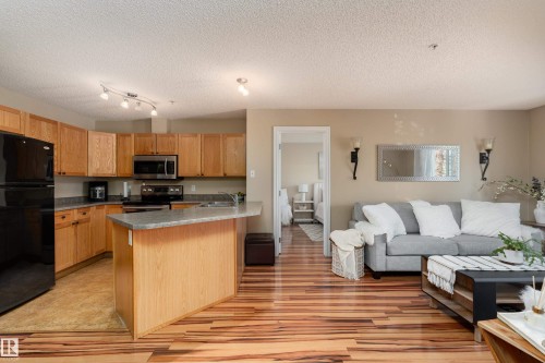 103 13710 150 Avenue, Edmonton, AB - Indoor