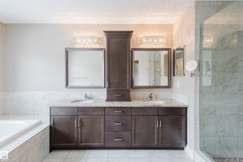 1957 Ainslie Link, Edmonton, AB 