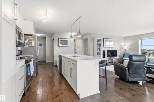 302 5510 Schonsee Drive, Edmonton, AB 
