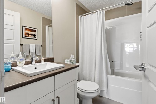 302 5510 Schonsee Drive, Edmonton, AB 