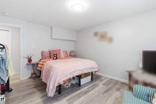 13007 135 Street, Edmonton, AB 