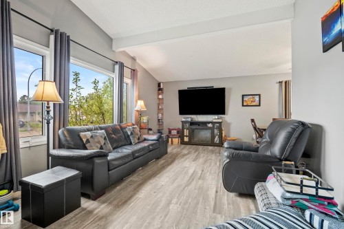 4304 42 Avenue, Leduc, AB 