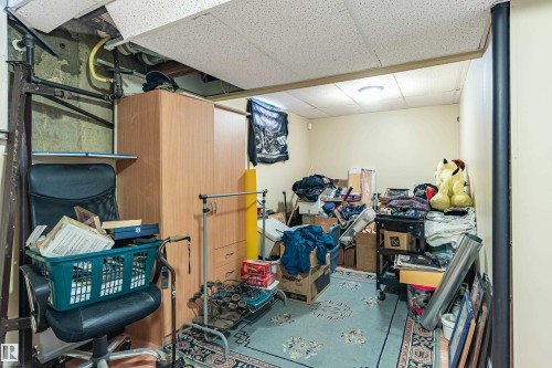 Image quality insufficient for description - 9011 60 Street, Edmonton, AB 