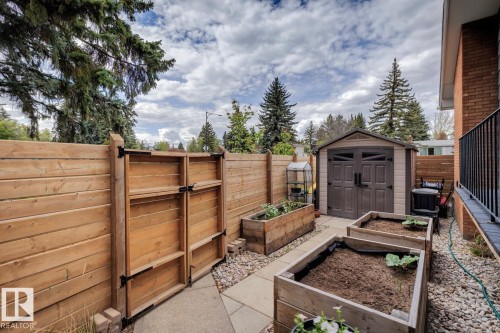 13615 Buena Vista Road Nw, Edmonton, AB - Outdoor With Exterior