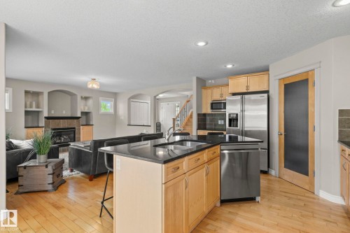 8097 Shaske Drive, Edmonton, AB 
