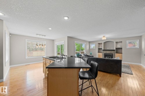 8097 Shaske Drive, Edmonton, AB 