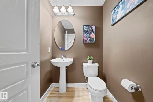 8097 Shaske Drive, Edmonton, AB 