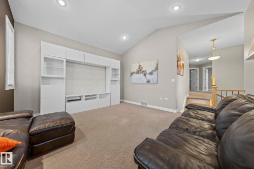 8097 Shaske Drive, Edmonton, AB 