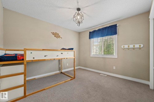 8097 Shaske Drive, Edmonton, AB 