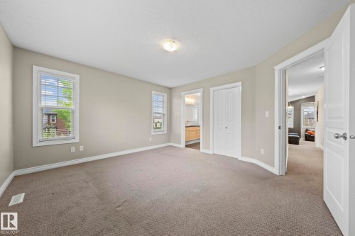 8097 Shaske Drive, Edmonton, AB 