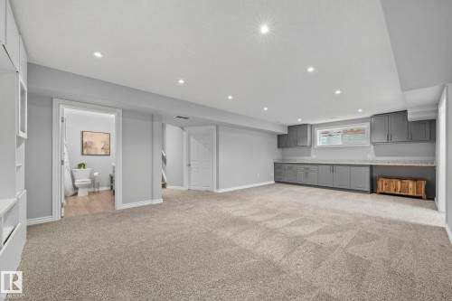 8097 Shaske Drive, Edmonton, AB 