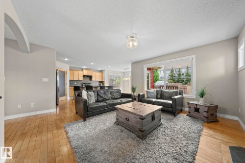 8097 Shaske Drive, Edmonton, AB 