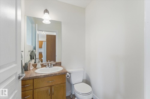 843 Oakland Place, Devon, AB 