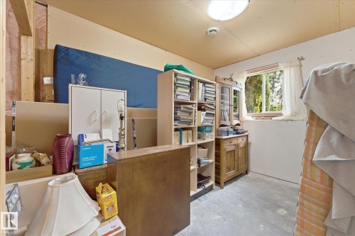843 Oakland Place, Devon, AB 