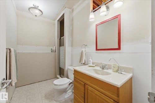 843 Oakland Place, Devon, AB 