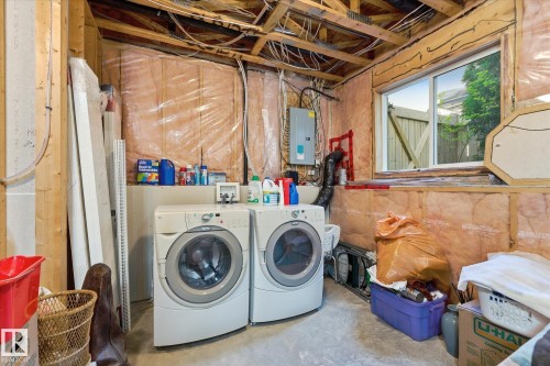 843 Oakland Place, Devon, AB 