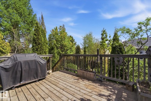 843 Oakland Place, Devon, AB 