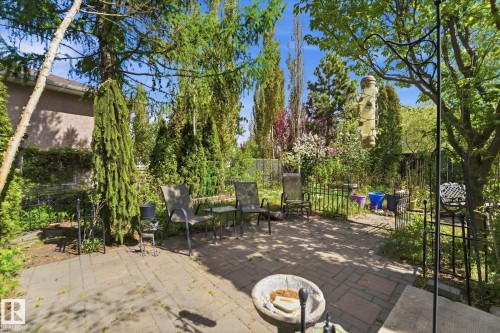 843 Oakland Place, Devon, AB 