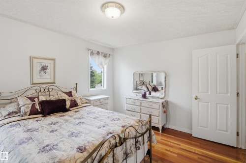 521 Estate Drive, Sherwood Park, AB 