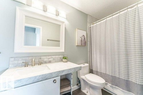 10503 25 Avenue, Edmonton, AB 