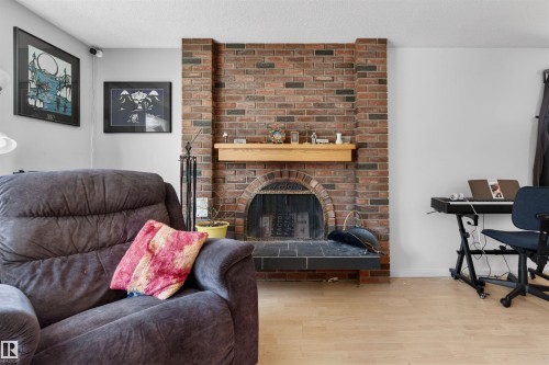 3 Alcott Crescent, St. Albert, AB 