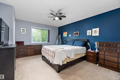 22 Meadowview Drive, Leduc, AB 