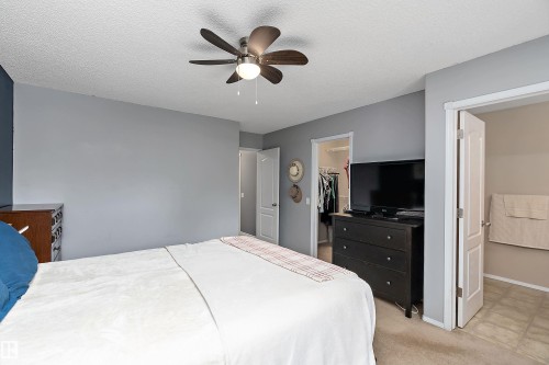 22 Meadowview Drive, Leduc, AB 