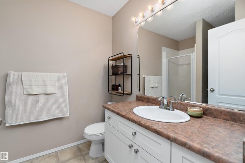 22 Meadowview Drive, Leduc, AB 