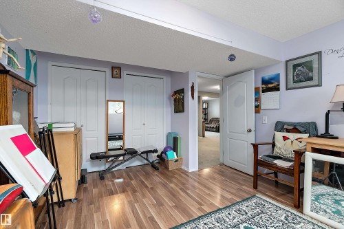 22 Meadowview Drive, Leduc, AB 