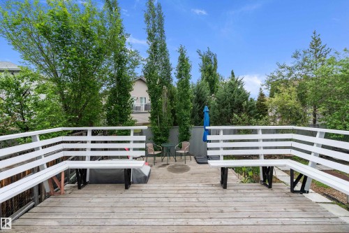 22 Meadowview Drive, Leduc, AB 