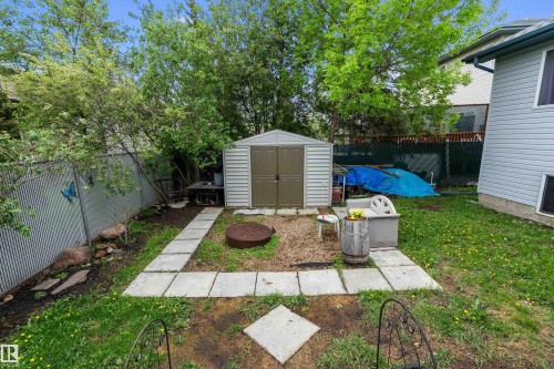 22 Meadowview Drive, Leduc, AB 