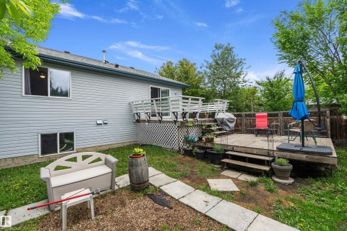 22 Meadowview Drive, Leduc, AB 