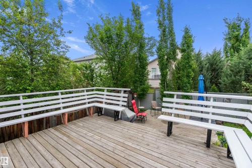 22 Meadowview Drive, Leduc, AB 