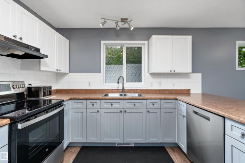 22 Meadowview Drive, Leduc, AB 